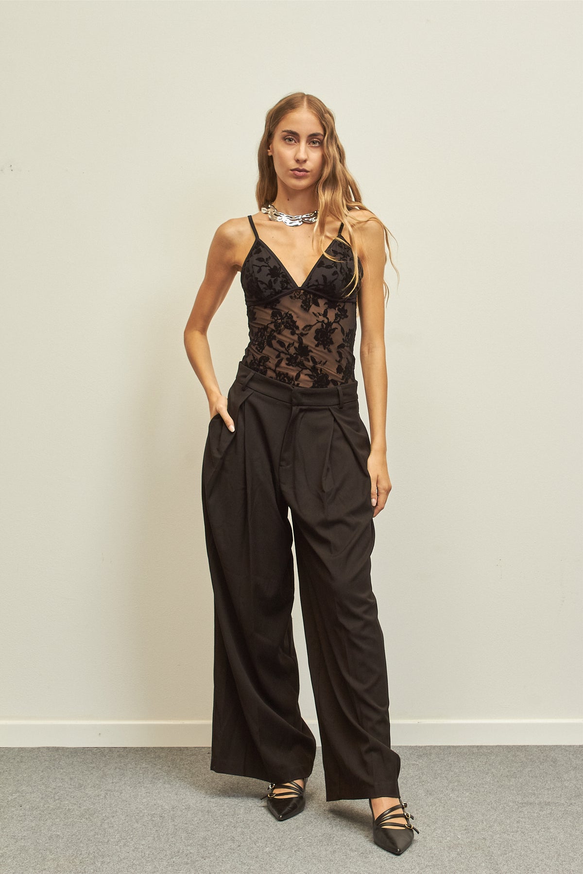 Top spalline floccato - NERO