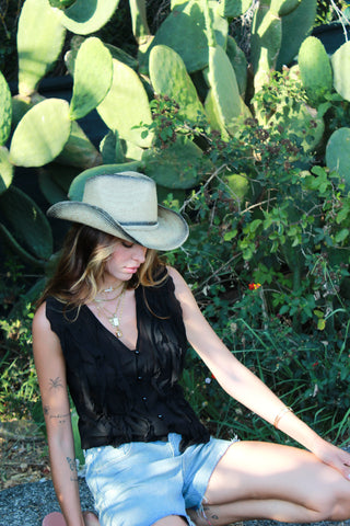 Blusa smanicata volant - NERO