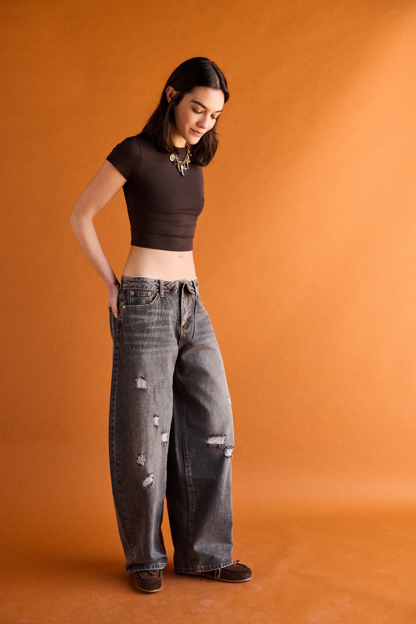 Jeans barrel con cintura risvoltata - DENIM NERO