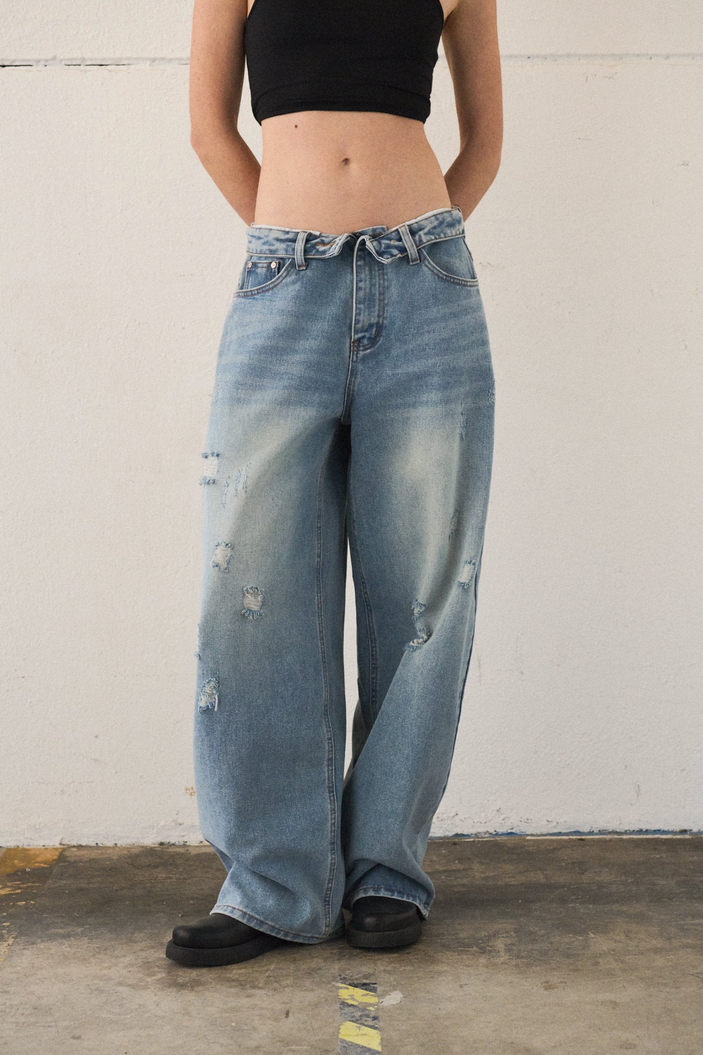 Jeans barrel con cintura risvoltata - DENIM BLU