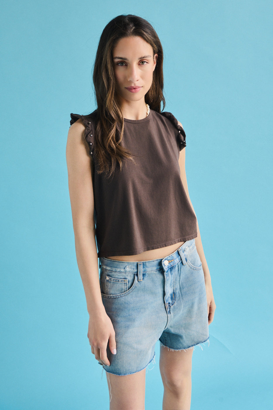 Maglia aletta con borchie - MARRONE