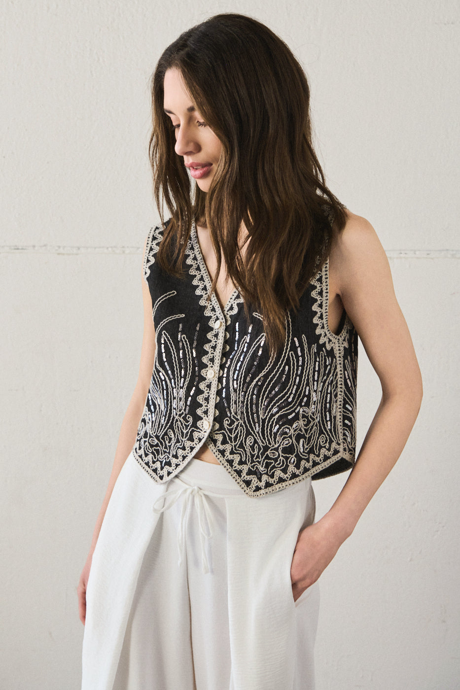 Gilet ricamato - NERO