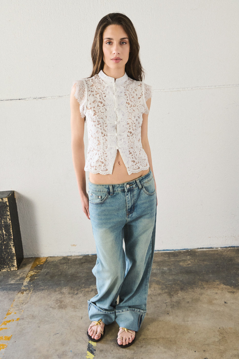 Top pizzo con alamari - BIANCO