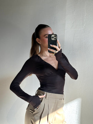 Top scollo V coppe inserite - MARRONE